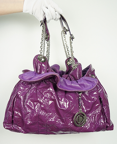 Le Trente, front view